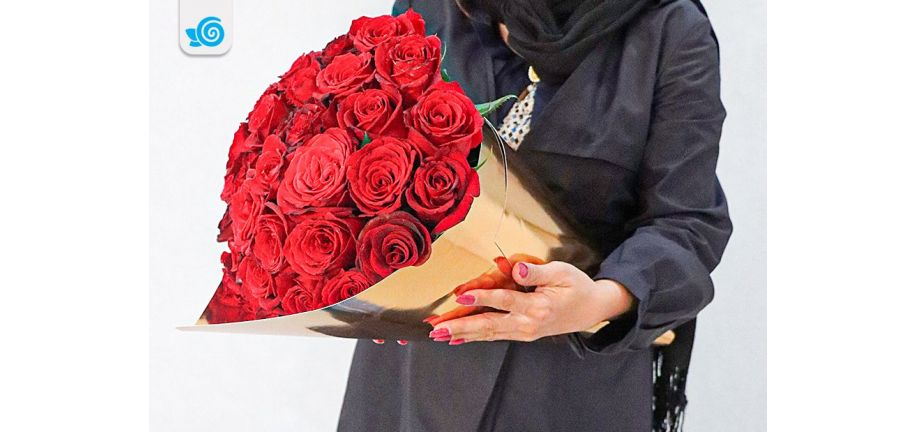 گل هدیه دادن نشانه چیست؟